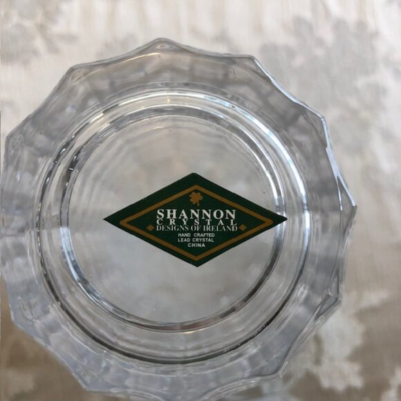 Vase Lead Crystal 9-3/4 inches tall Shannon by Godinger Design: Windows Design - Picture 4 of 8